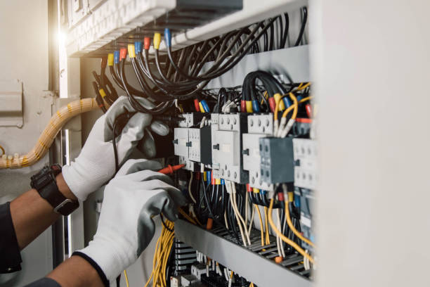 Best Electrical Contractors for Businesses  in Bannockburn, IL