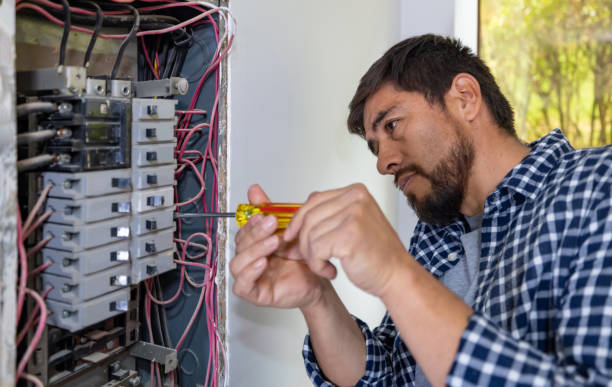 Best Licensed Electrician  in Bannockburn, IL